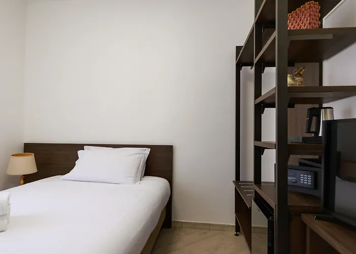 Aurora 4* Rome